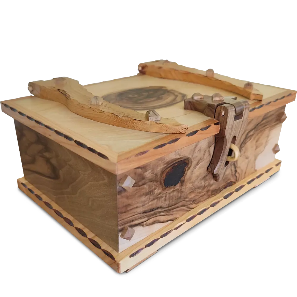 Lesena skrinja skrinjica škatla