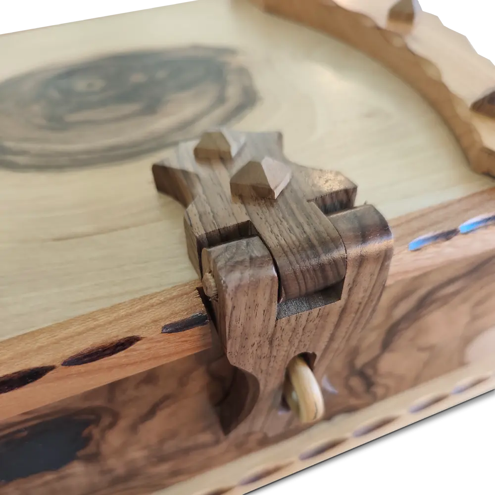 Lesena skrinja skrinjica škatla